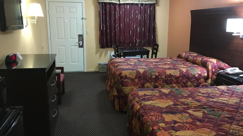 Redwood Inn - White Hall Luaran gambar