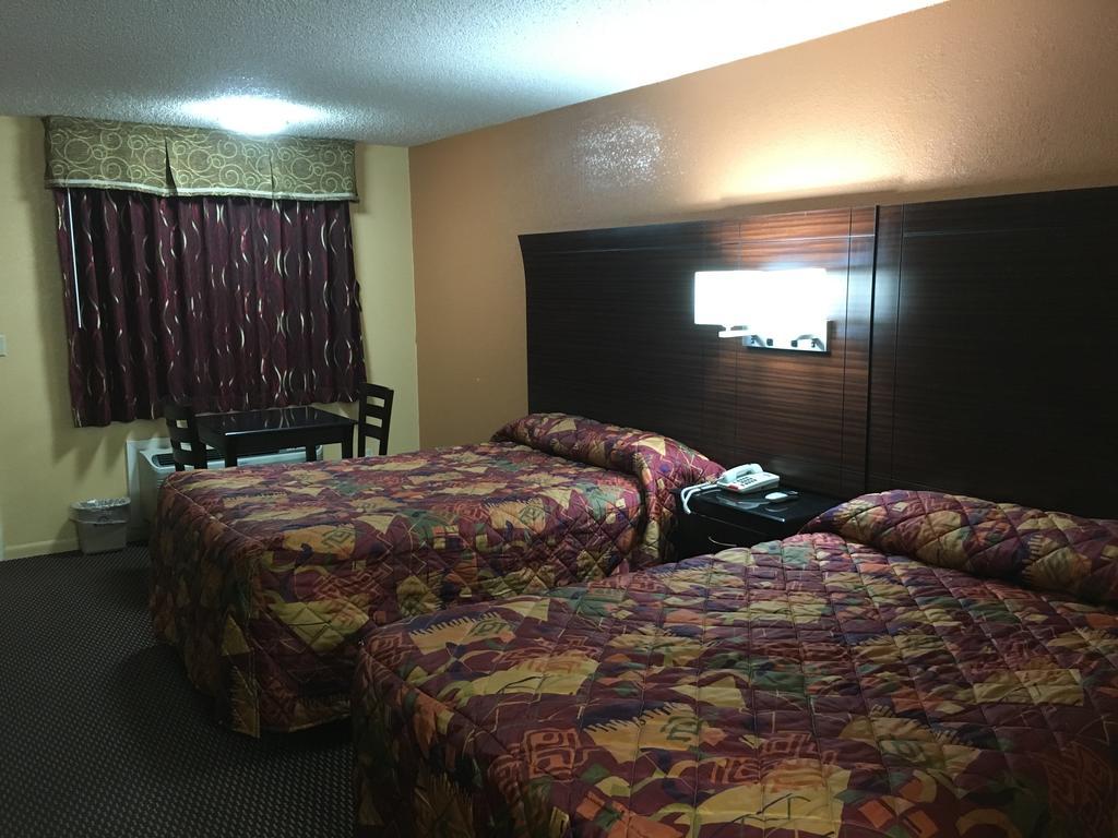 Redwood Inn - White Hall Luaran gambar