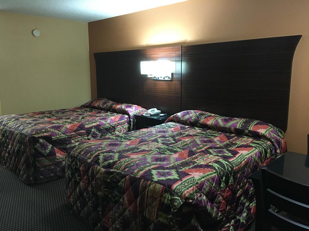Redwood Inn - White Hall Luaran gambar