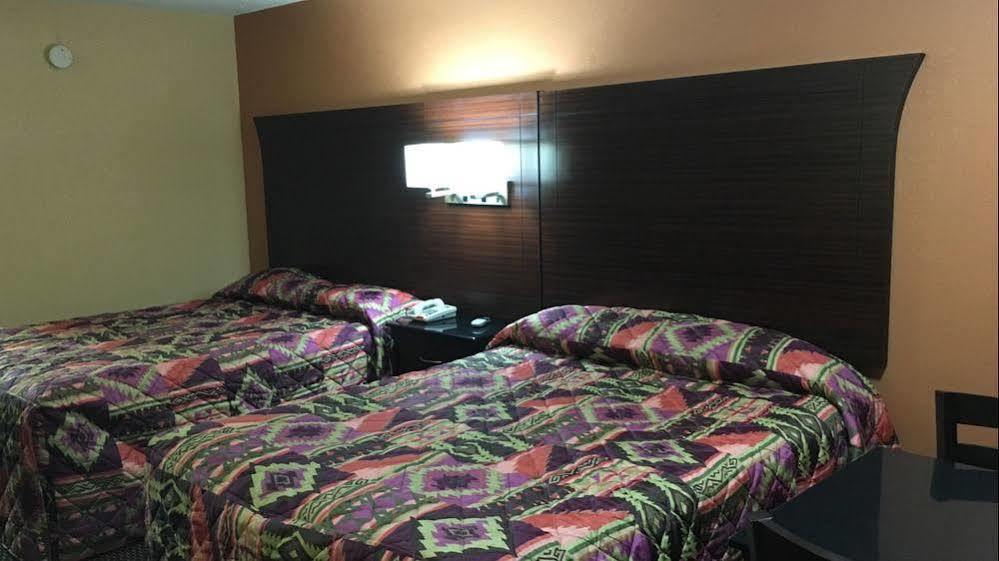 Redwood Inn - White Hall Luaran gambar